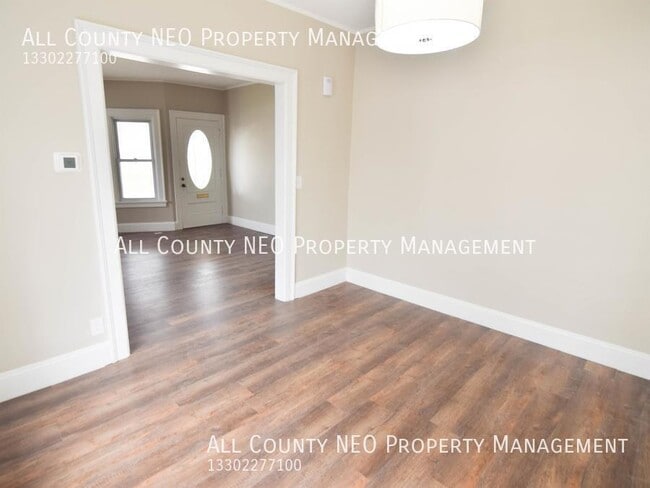 Building Photo - 1222 W Clifton Blvd