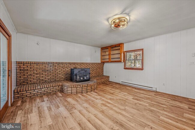 Foto del edificio - 438 Gloyd Ln