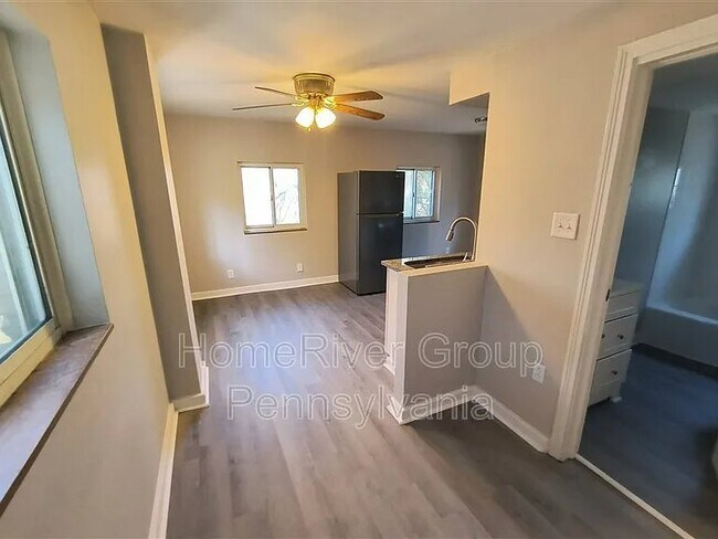 Foto del edificio - 1028 Coverdale St