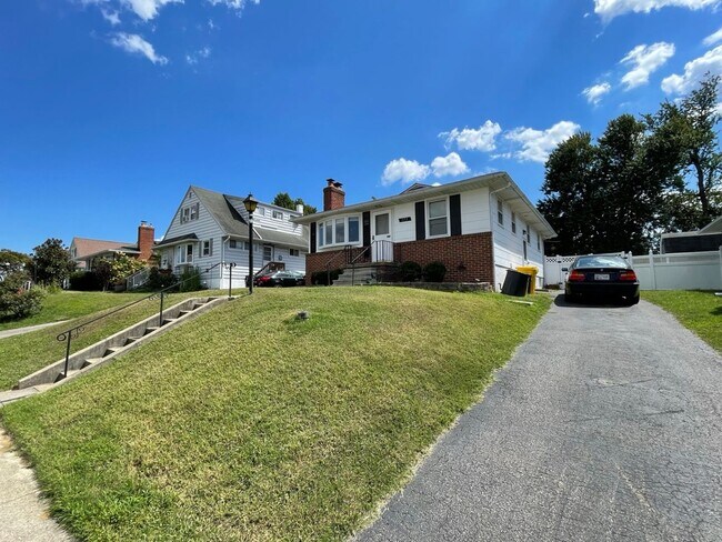 Foto del edificio - 2-Bedroom plus Office in Linthicum Heights
