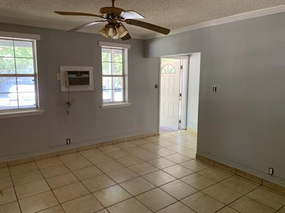 Building Photo - February Move in Special - Receive $300.00 off the first month's rent - Offer good through 2/28/2...