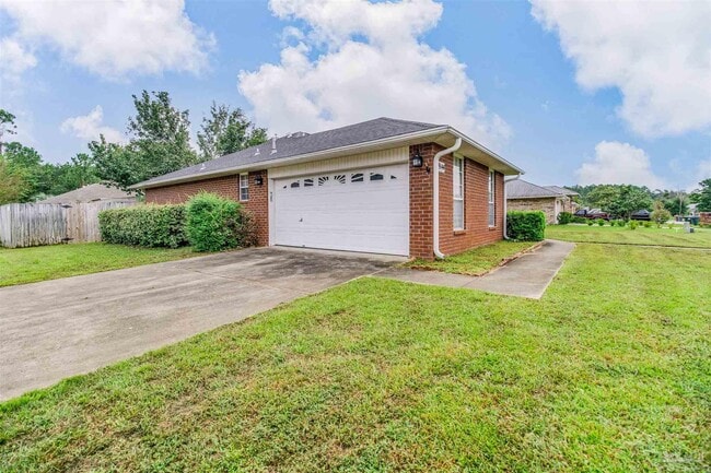 Building Photo - 9144 Sebring Dr