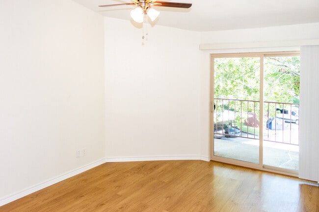 Building Photo - 2120 El Paseo St