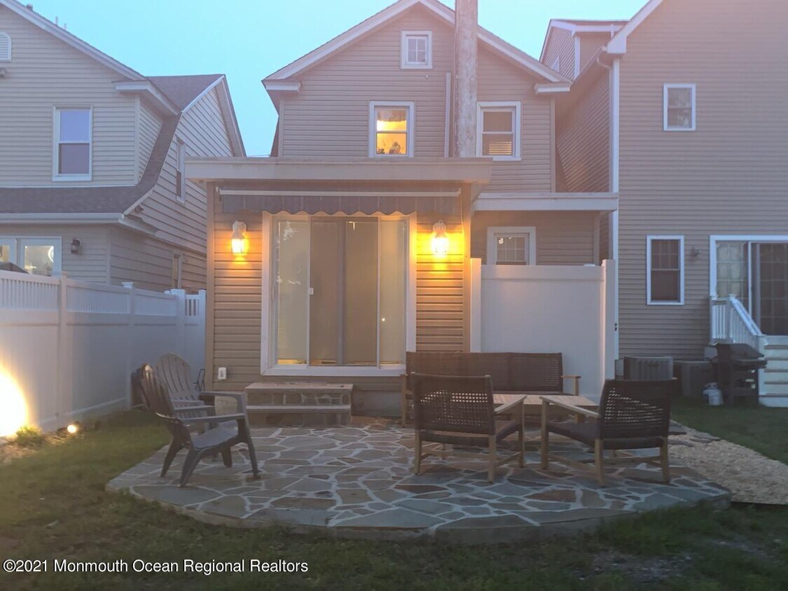 408.5 Lareine Ave, Bradley Beach, NJ 07720 Townhome Rentals in