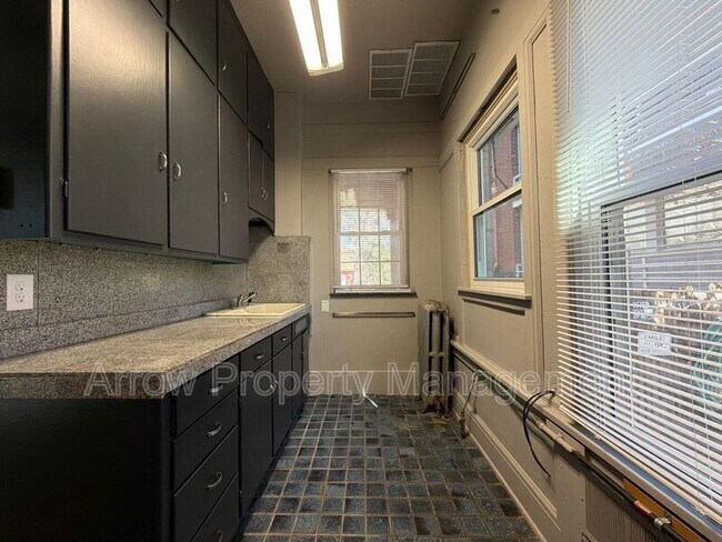 Foto del edificio - 1414 C St