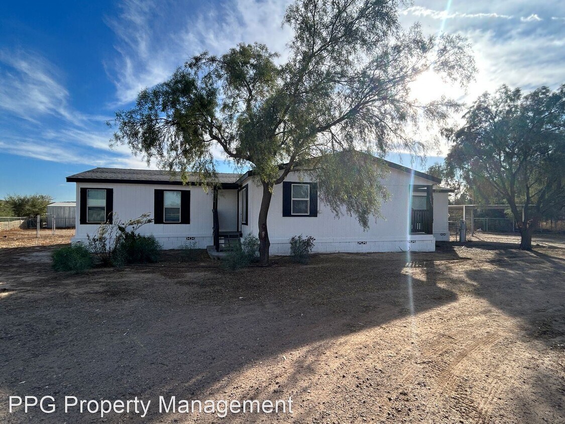 3 br, 2 bath House 38619 W Mountain Ave House Rental in Tonopah, AZ