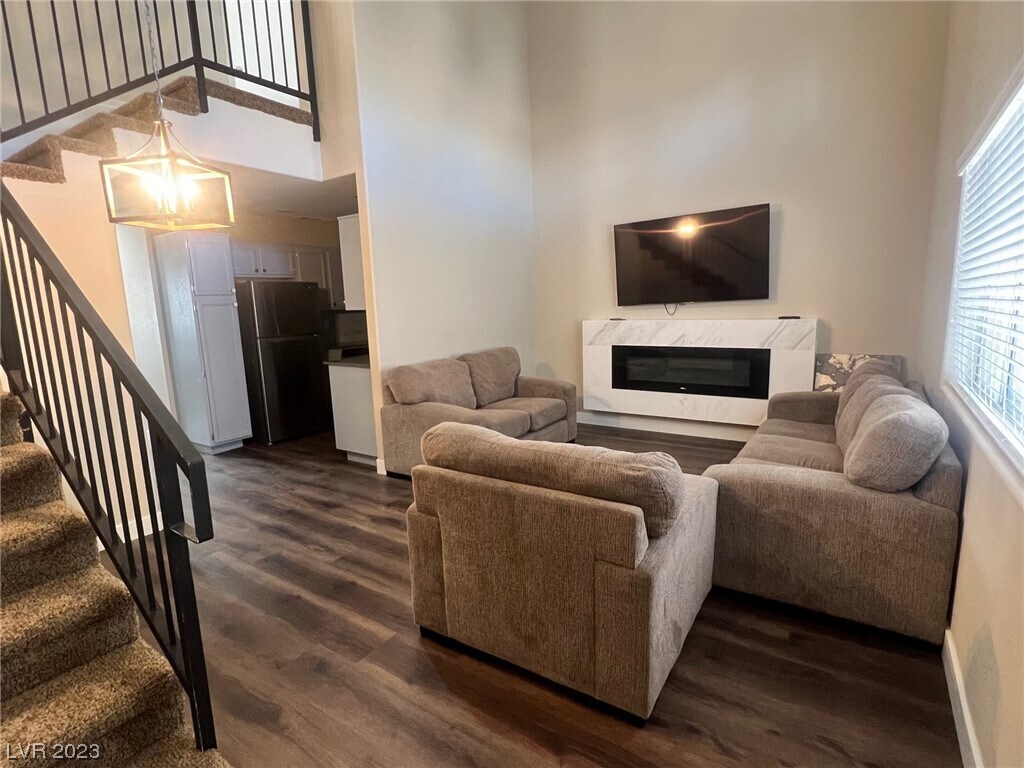 Building Photo - 5237 Wave Dancer Ln