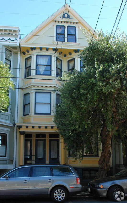 Primary Photo - 49-51 Walter St