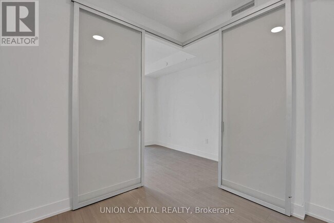 Building Photo - 36 Olive Ave