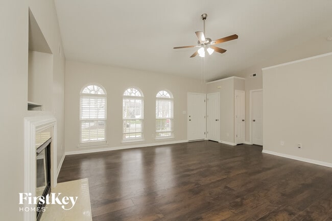 Foto del edificio - 6265 Goldenfield Dr