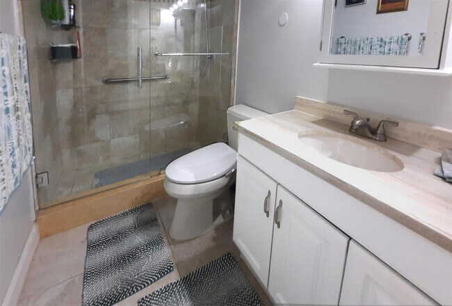 Building Photo - 291 S Hollybrook Dr