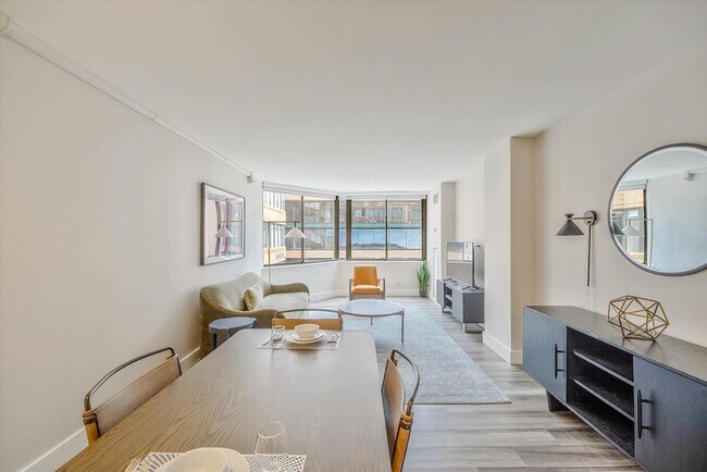 Foto del edificio - 1111 30th St NW