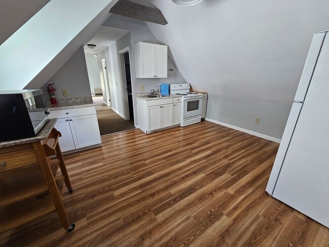 Photo - 120 North St Apartment