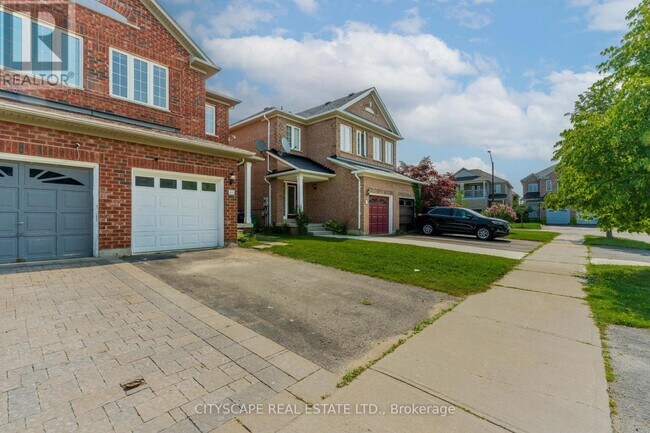 Building Photo - 5623 Longboat Ave