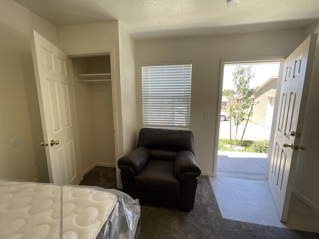 Building Photo - 1105 S State St