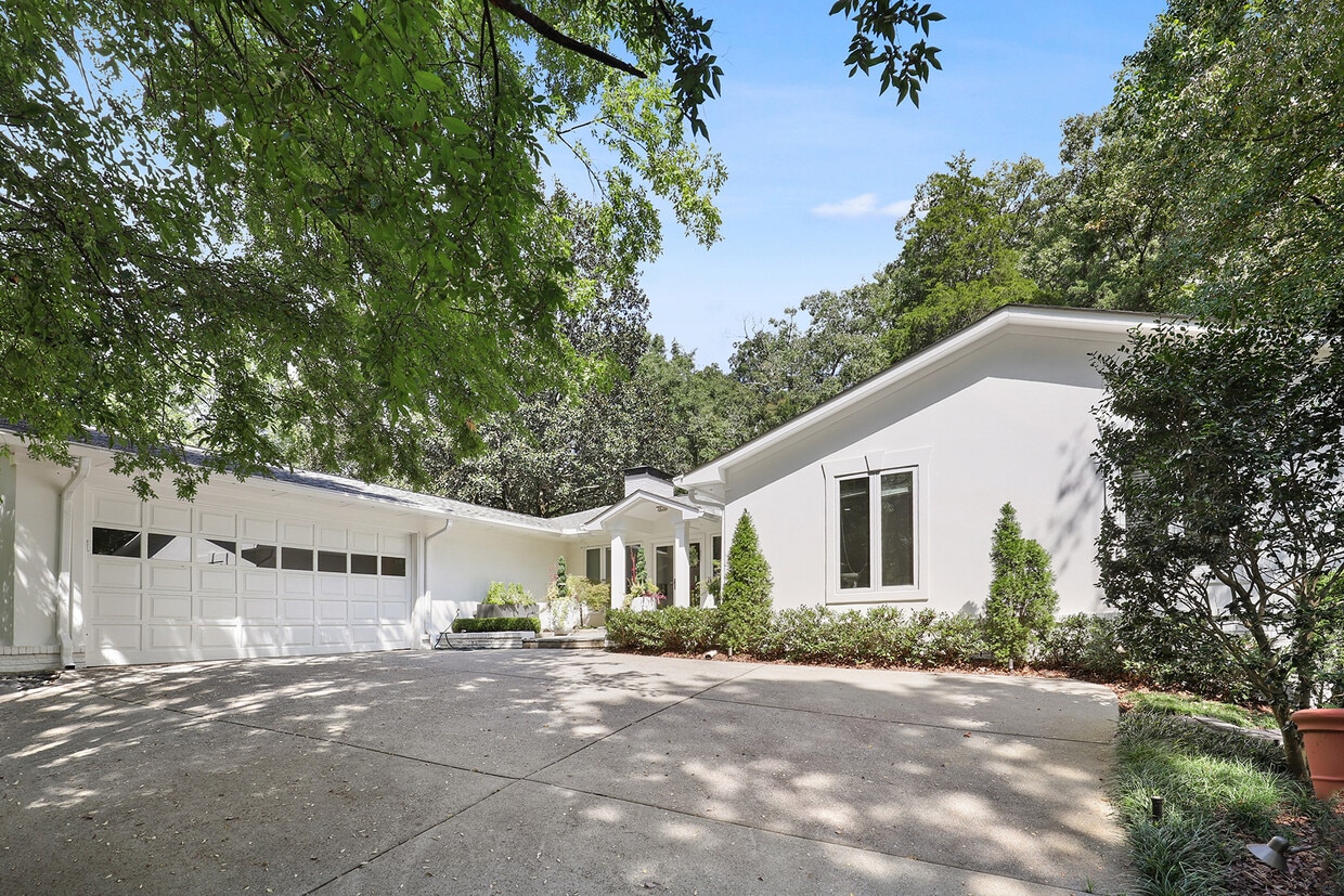 Primary Photo - 604 Conway Forest Dr NW