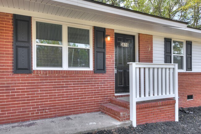 Foto del edificio - 3416 Kensington Dr N