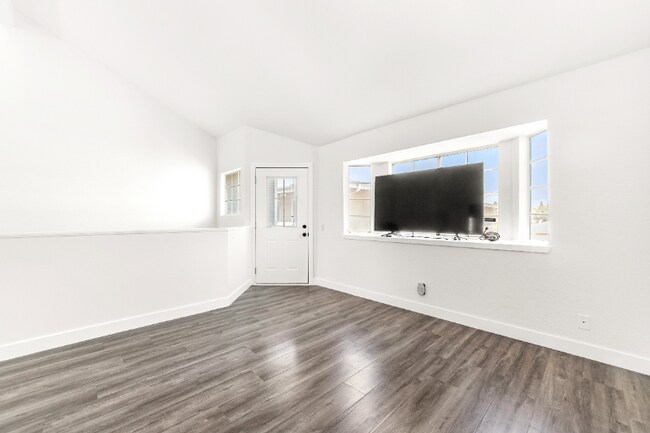 Foto del edificio - 816 N Inglewood Ave