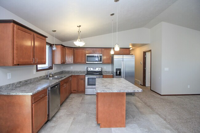 Building Photo - 110 Tanner Ct