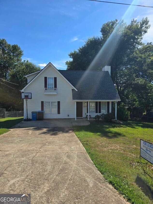 Primary Photo - 932 Clayton St