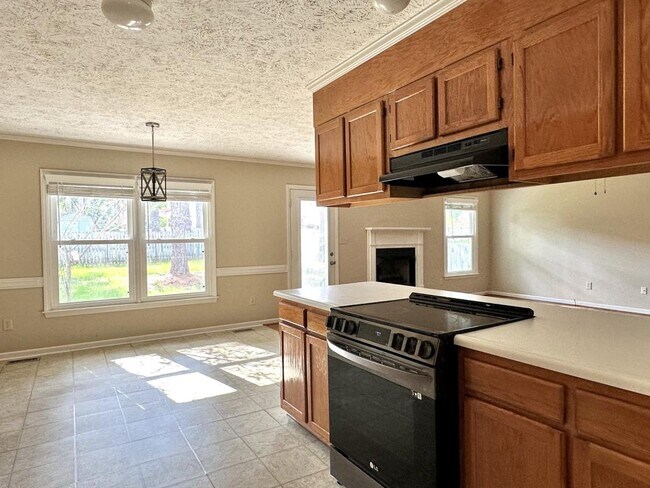 Foto del edificio - 5613 Kingstree Dr