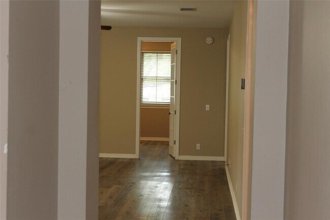 Foto del edificio - 11558 Spicewood Pkwy