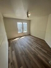 Building Photo - 2602 6th Ave