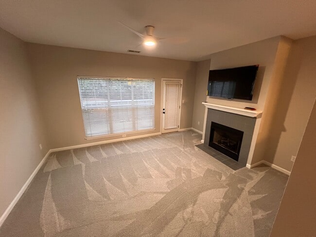 Building Photo - 17450 Tuscany Ln