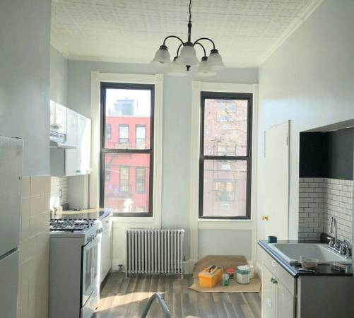 Primary Photo - 1578 Dekalb Ave