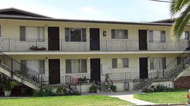 Building Photo - 8277 Orchard Ave