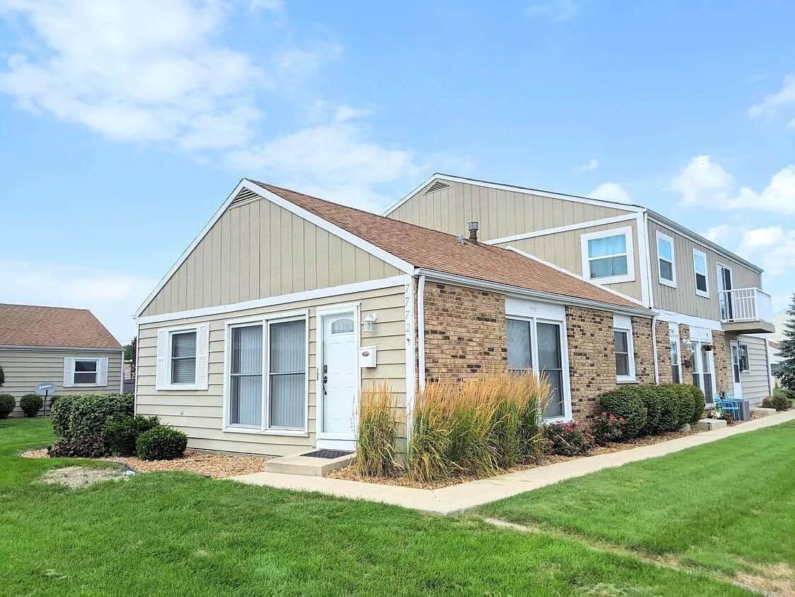7772 159th Pl Unit 159th Pl, Tinley Park, IL 60477 Condo for Rent in