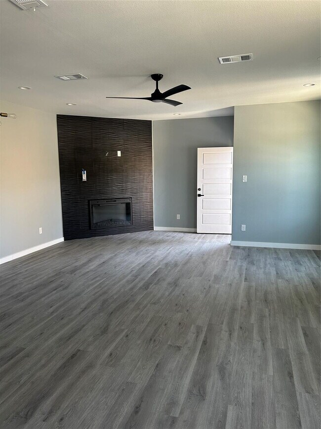 Foto del edificio - Newer duplex in Dallas
