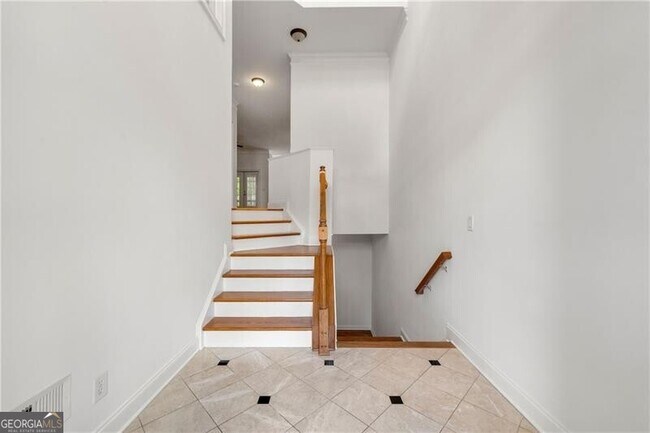 Building Photo - 3050 Riverstone Tr