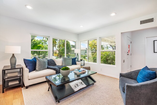 Living Rm - 17001 Bollinger Dr