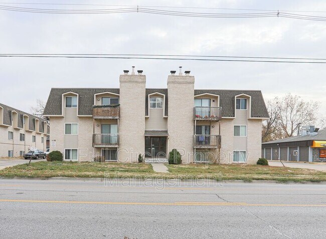 Foto del edificio - 1640 N 56th St