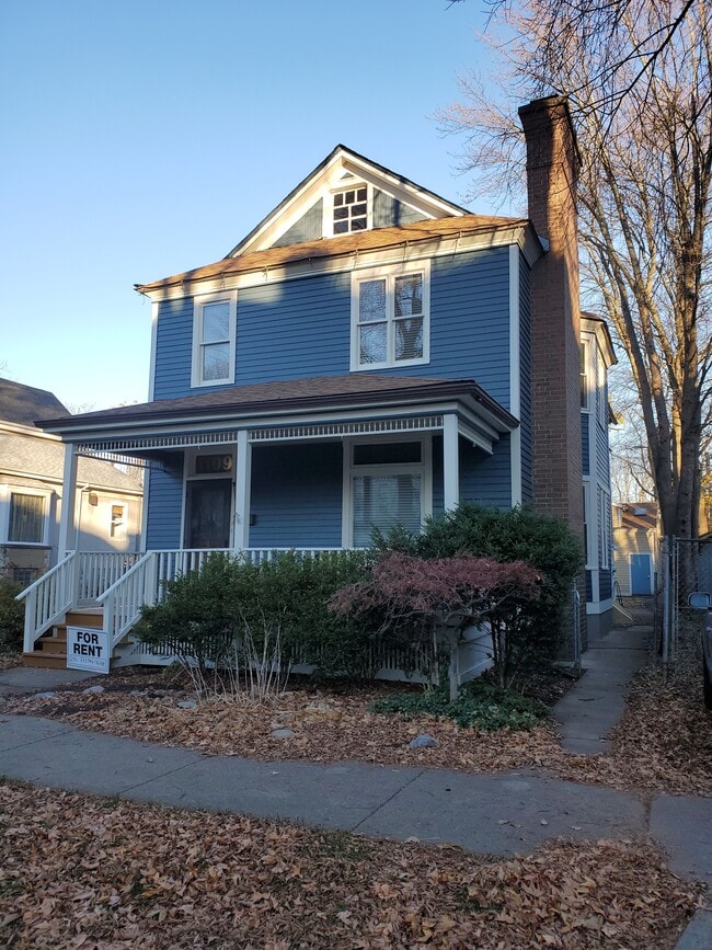Building Photo - 1109 Sherman Ave