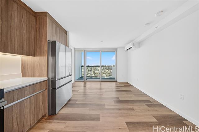 Building Photo - 1500 Rycroft St