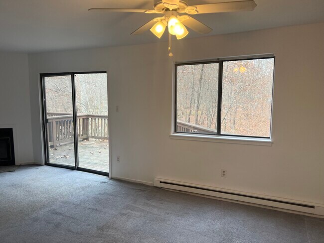 Building Photo - 256 Bristol Way