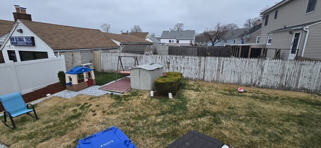 Photo - 35 Universal Ave House