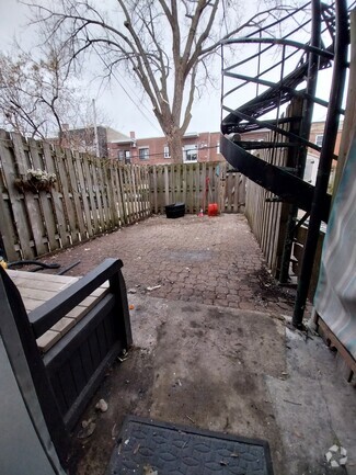 Building Photo - 5764 Av. De Lorimier
