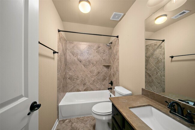 Foto del edificio - 5203 Heather Meadow Ln