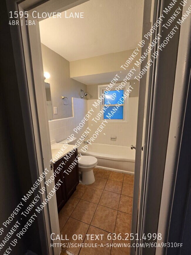 Foto del edificio - 1595 Clover Ln