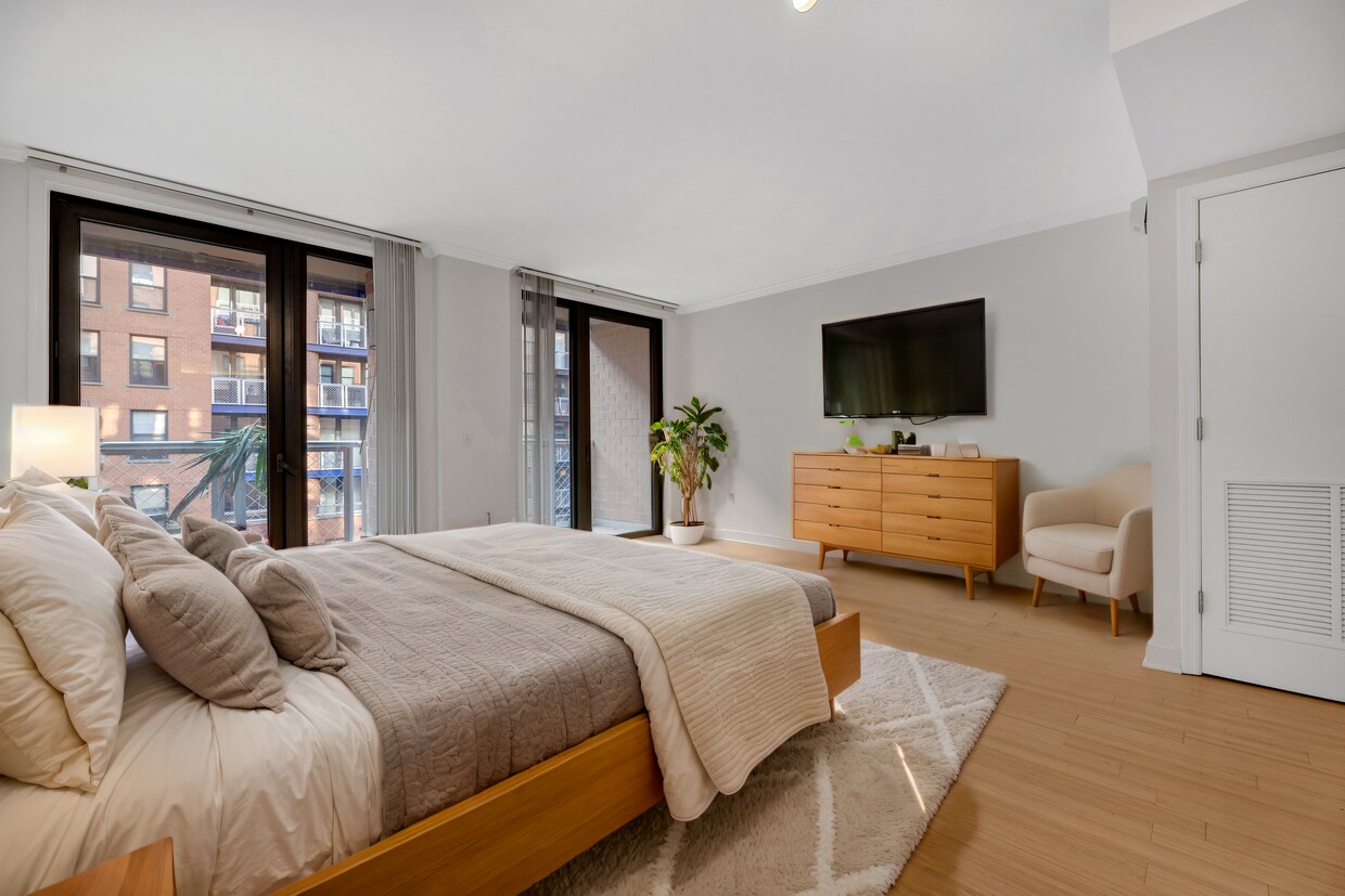 Foto principal - 616 E St NW