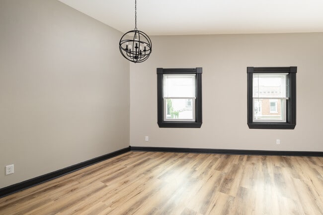 Building Photo - 2226 S Kinnickinnic Ave