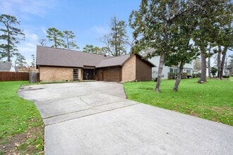 Building Photo - 706 Shenandoah Dr