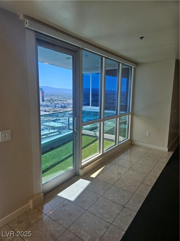 Building Photo - 4525 Dean Martin Dr