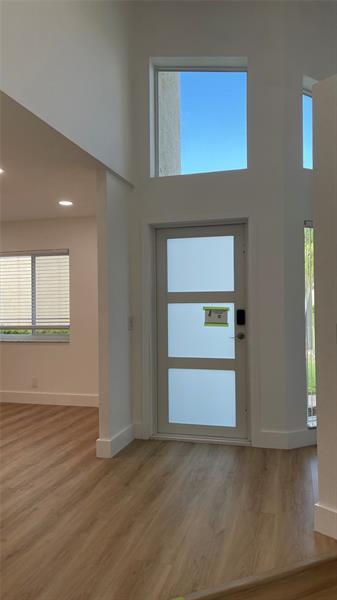 Foto del edificio - 6425 96th Pl S