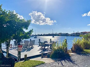 Foto del edificio - 4807 Sunset Ct
