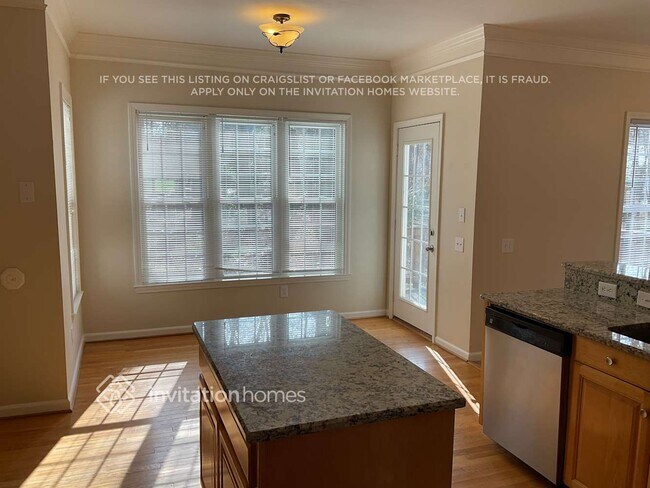 Foto del edificio - 406 Pembroke Ln