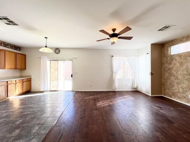 Foto del edificio - Welcome to this charming home